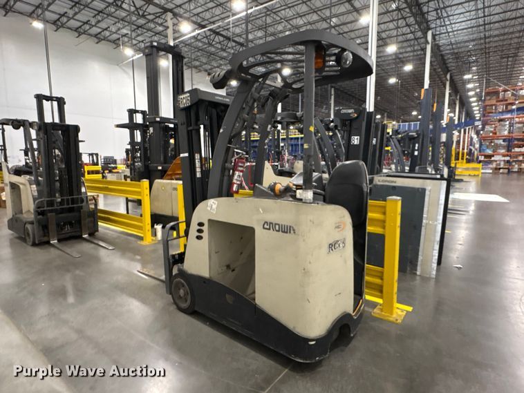 image for item EU0737 2017 Crown RC5545-45 forklift
