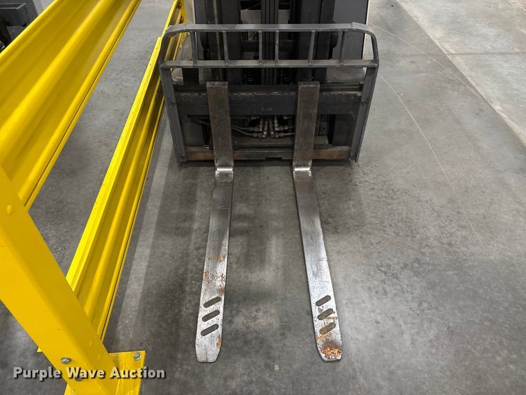 image for item EU0737 2017 Crown RC5545-45 forklift