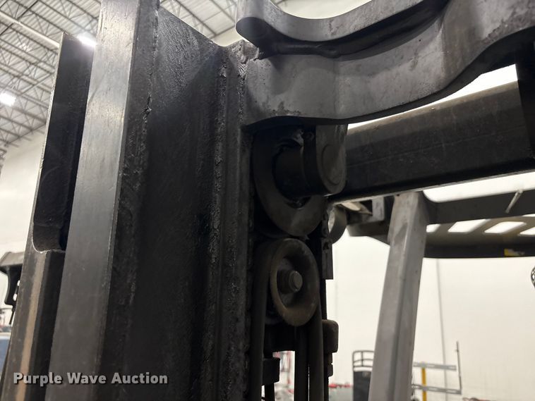 image for item EU0737 2017 Crown RC5545-45 forklift