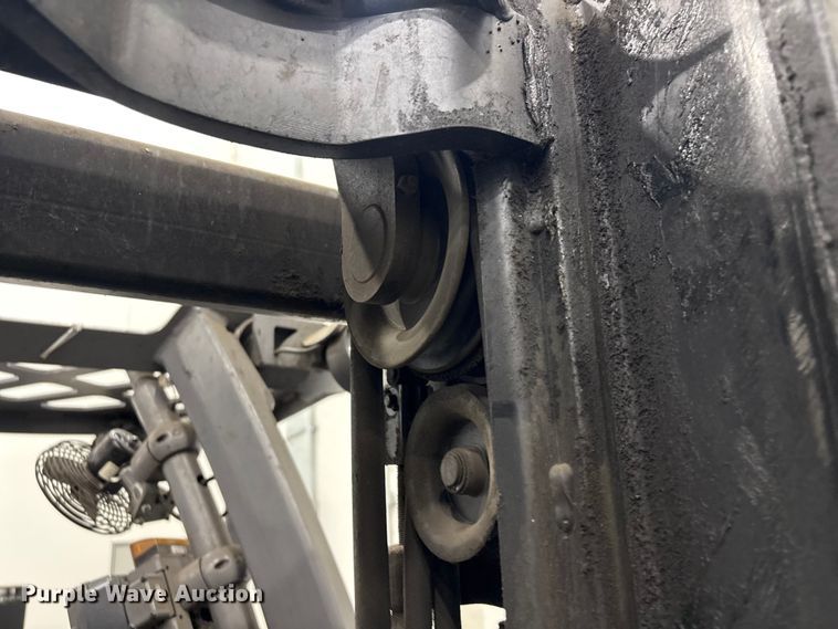 image for item EU0737 2017 Crown RC5545-45 forklift