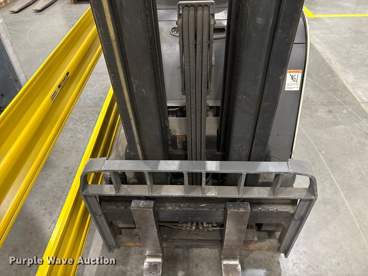 image for item EU0737 2017 Crown RC5545-45 forklift