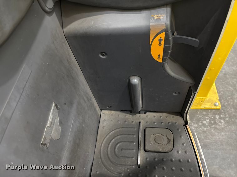image for item EU0737 2017 Crown RC5545-45 forklift