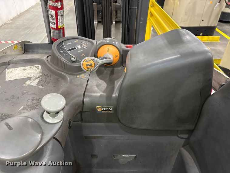 image for item EU0737 2017 Crown RC5545-45 forklift