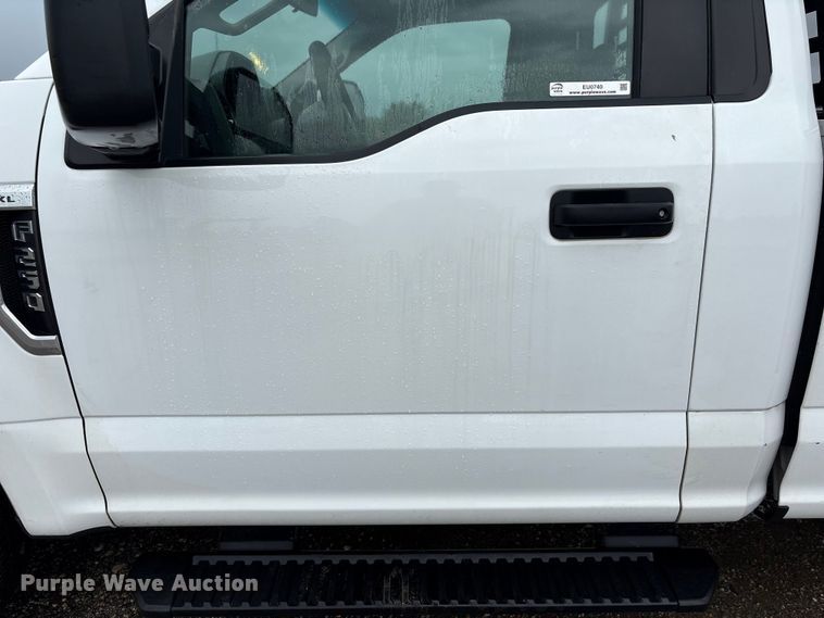 image for item EU0740 2017 Ford F250 Super Duty pickup truck