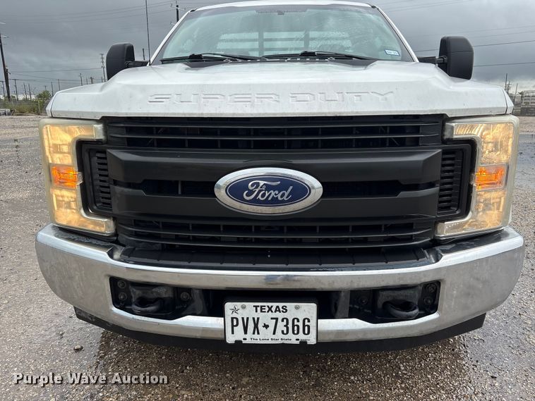 image for item EU0740 2017 Ford F250 Super Duty pickup truck