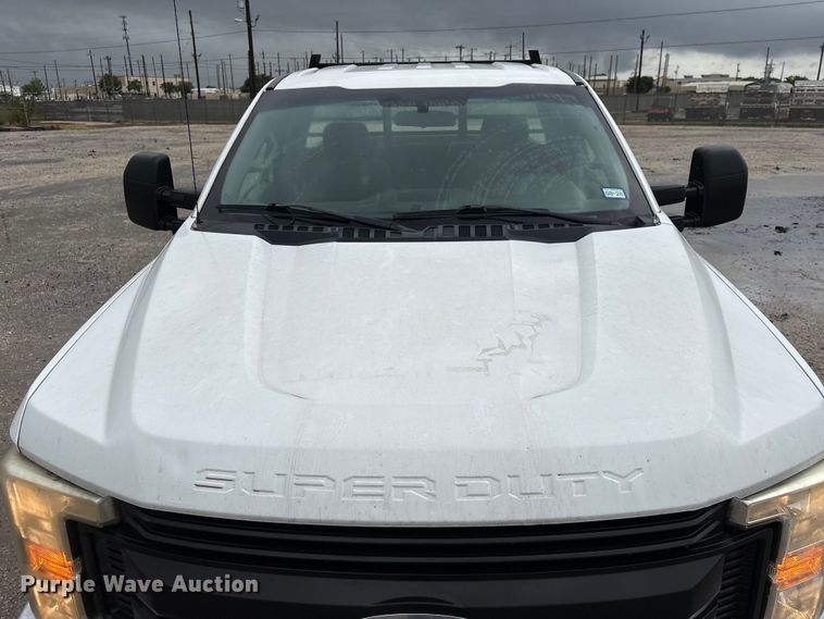 image for item EU0740 2017 Ford F250 Super Duty pickup truck