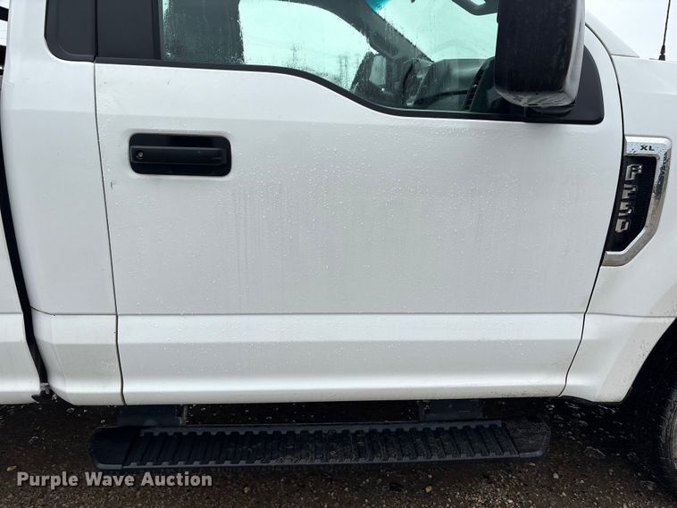image for item EU0740 2017 Ford F250 Super Duty pickup truck