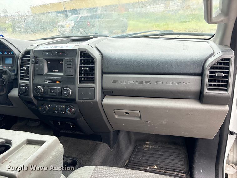 image for item EU0740 2017 Ford F250 Super Duty pickup truck