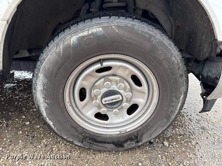 image for item EU0740 2017 Ford F250 Super Duty pickup truck