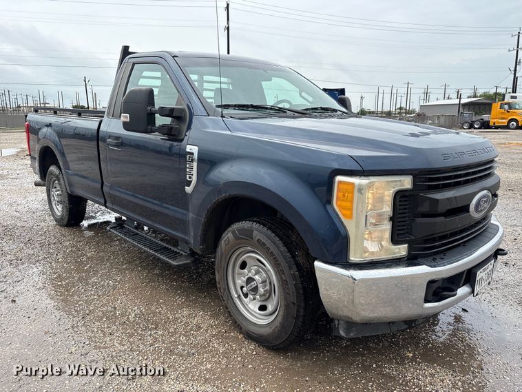 image for item EU0741 2017 Ford F250 Super Duty pickup truck