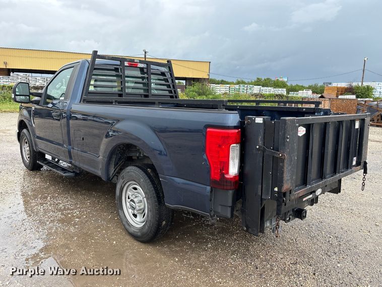 image for item EU0741 2017 Ford F250 Super Duty pickup truck