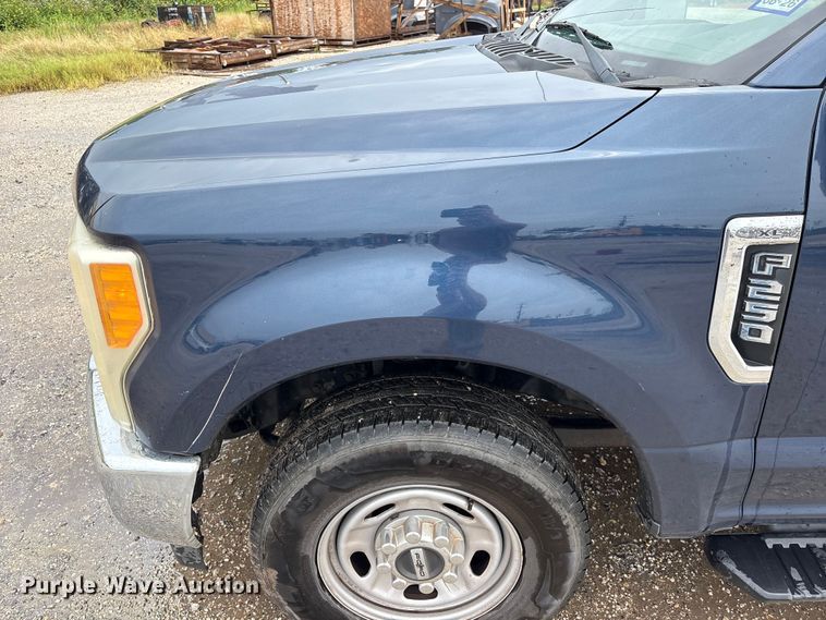 image for item EU0741 2017 Ford F250 Super Duty pickup truck