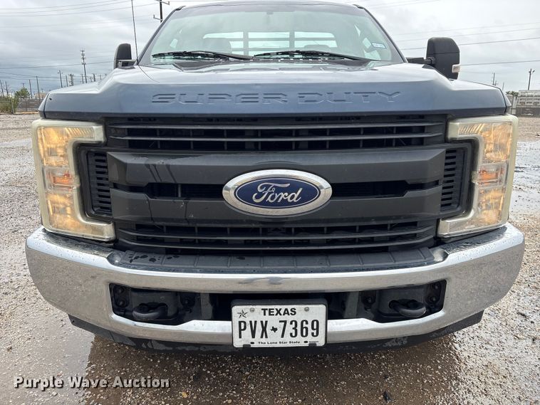 image for item EU0741 2017 Ford F250 Super Duty pickup truck