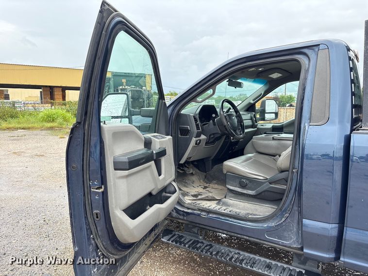 image for item EU0741 2017 Ford F250 Super Duty pickup truck