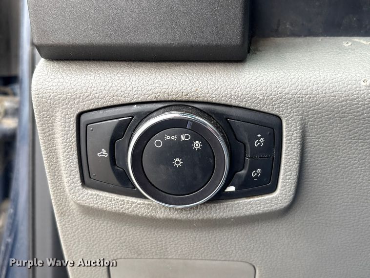 image for item EU0741 2017 Ford F250 Super Duty pickup truck