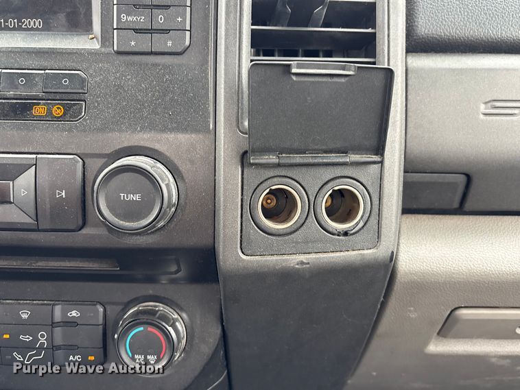 image for item EU0741 2017 Ford F250 Super Duty pickup truck