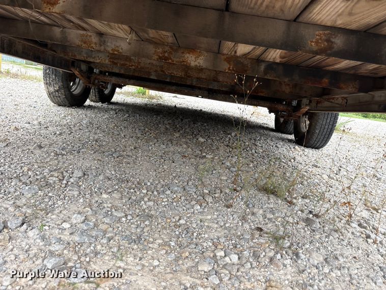 image for item EU5675 2018 East Texas refuse trailer