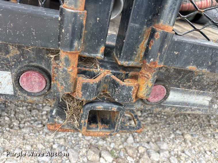 image for item EU5675 2018 East Texas refuse trailer