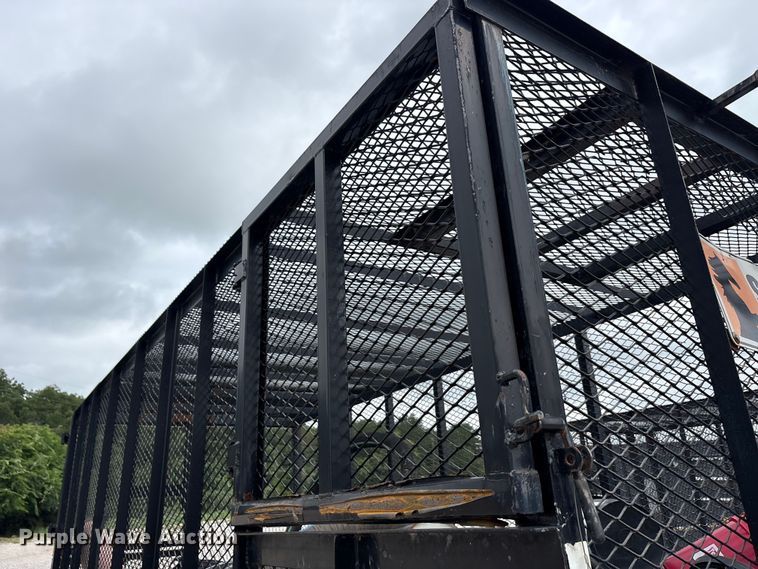 image for item EU5675 2018 East Texas refuse trailer