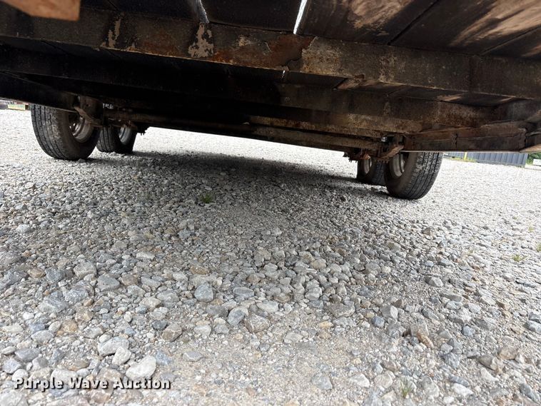 image for item EU5676 2018 East Texas refuse trailer