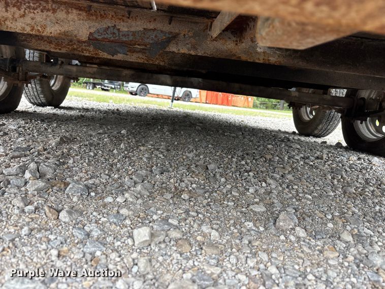 image for item EU5676 2018 East Texas refuse trailer