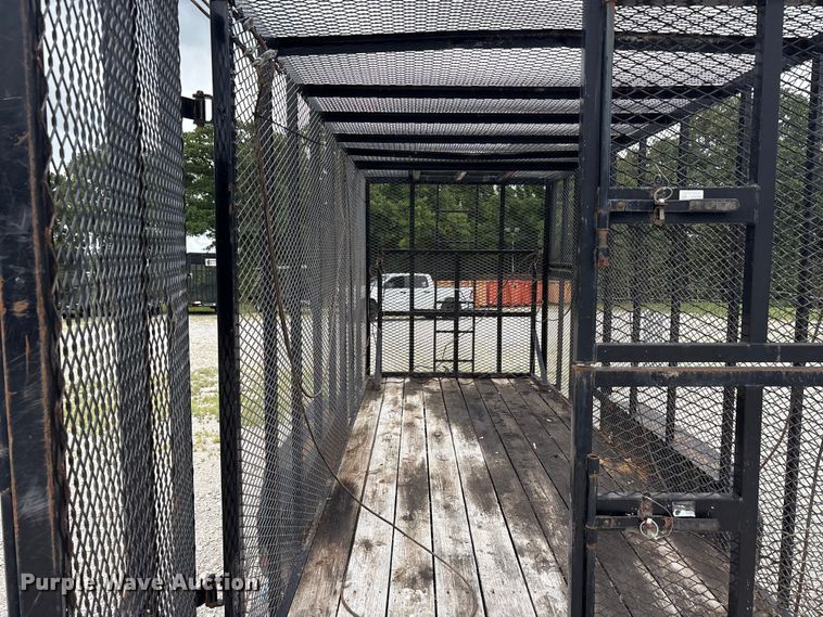 image for item EU5676 2018 East Texas refuse trailer