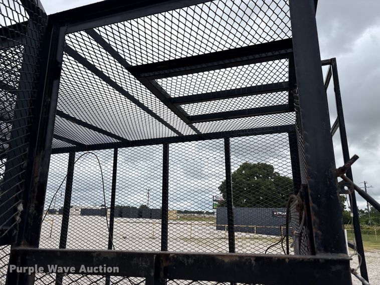 image for item EU5676 2018 East Texas refuse trailer