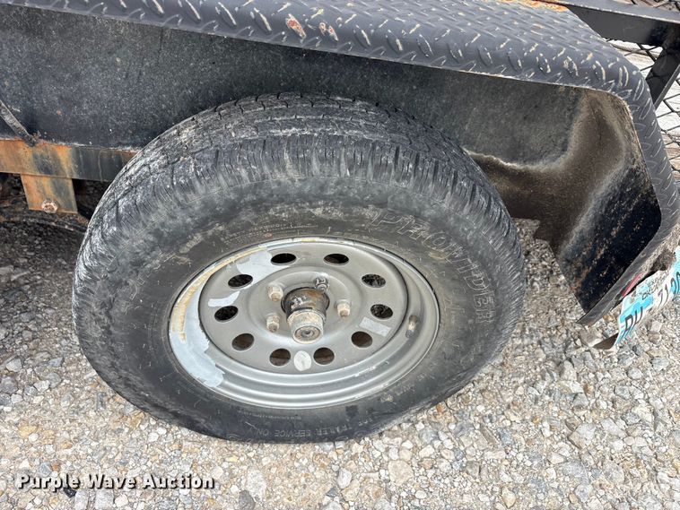 image for item EU5676 2018 East Texas refuse trailer