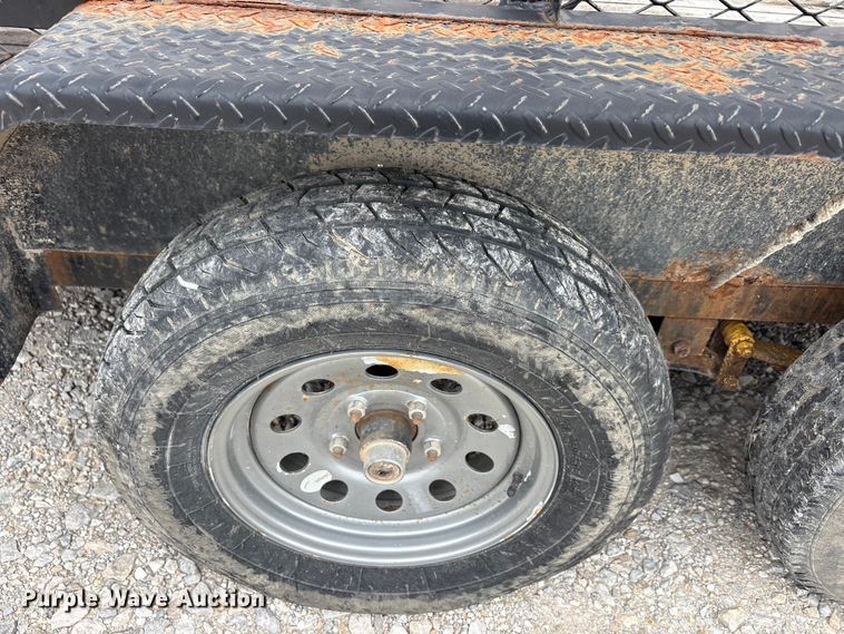 image for item EU5676 2018 East Texas refuse trailer