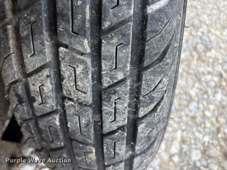 image for item EU5676 2018 East Texas refuse trailer