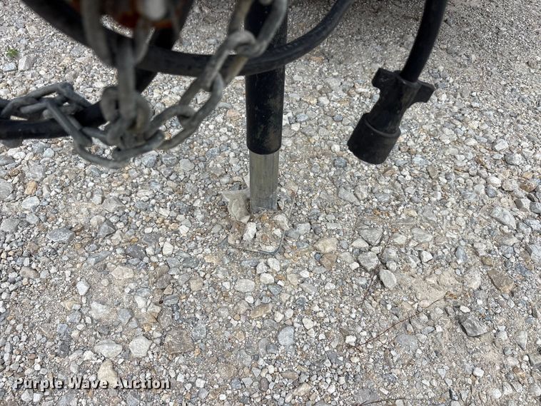 image for item EU5677 2019 East Texas refuse trailer
