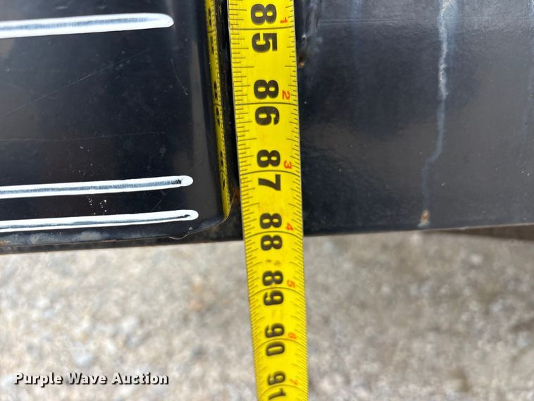 image for item EU5677 2019 East Texas refuse trailer
