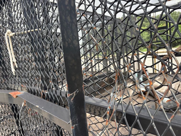 image for item EU5677 2019 East Texas refuse trailer