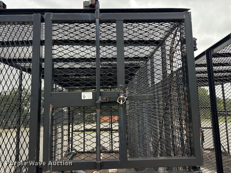 image for item EU5677 2019 East Texas refuse trailer