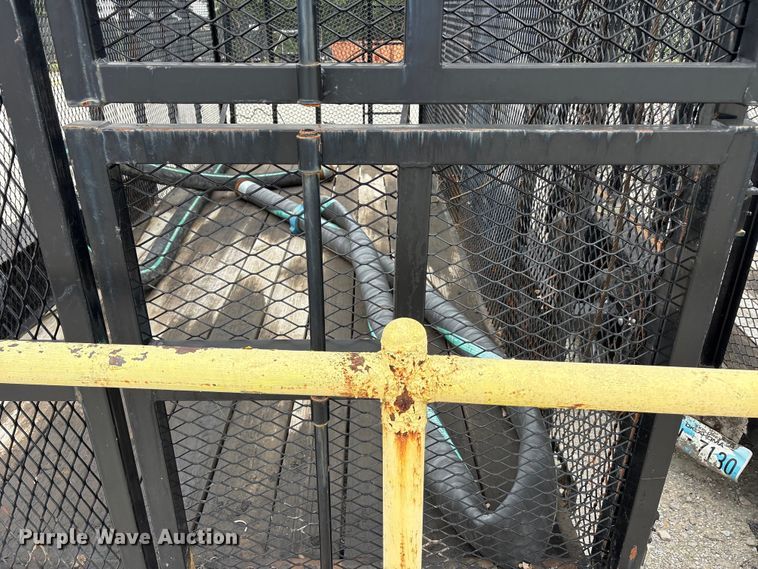 image for item EU5677 2019 East Texas refuse trailer