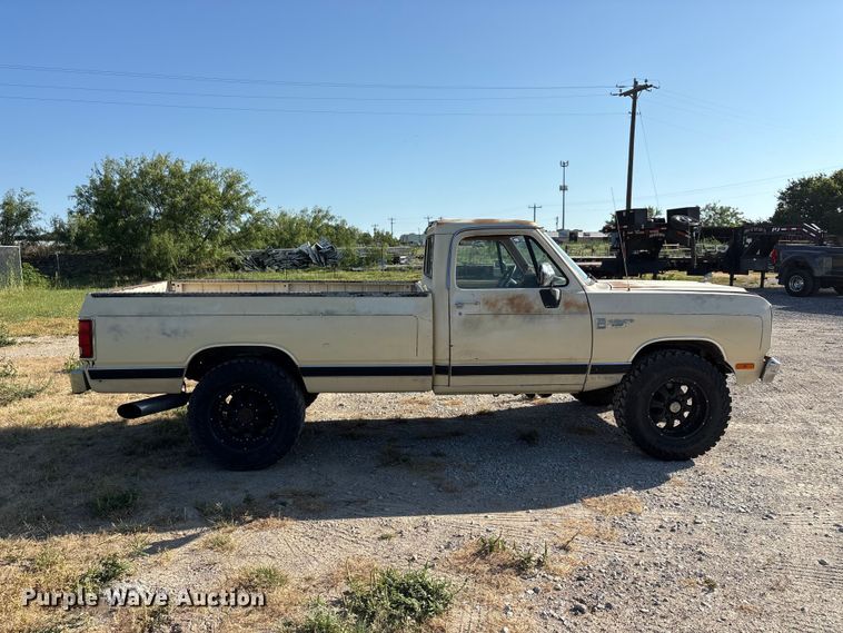 image for item EU5781 1988 Dodge W250 pickup truck