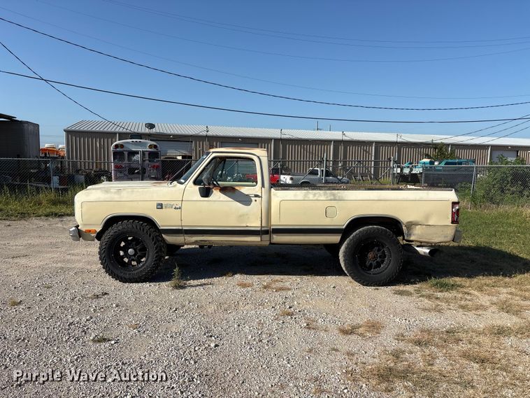 image for item EU5781 1988 Dodge W250 pickup truck