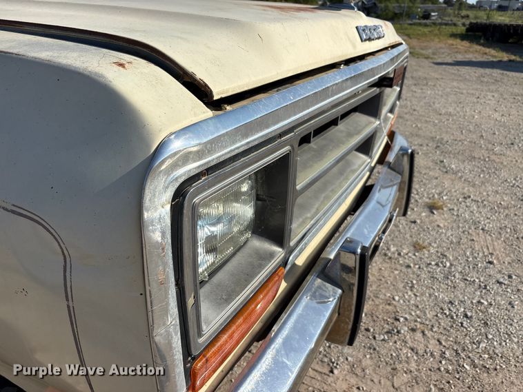 image for item EU5781 1988 Dodge W250 pickup truck