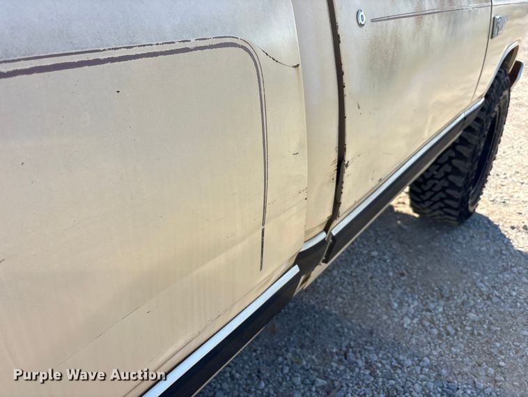 image for item EU5781 1988 Dodge W250 pickup truck
