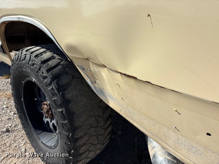 image for item EU5781 1988 Dodge W250 pickup truck