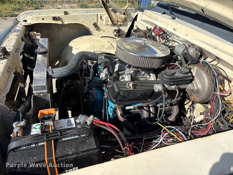 image for item EU5781 1988 Dodge W250 pickup truck