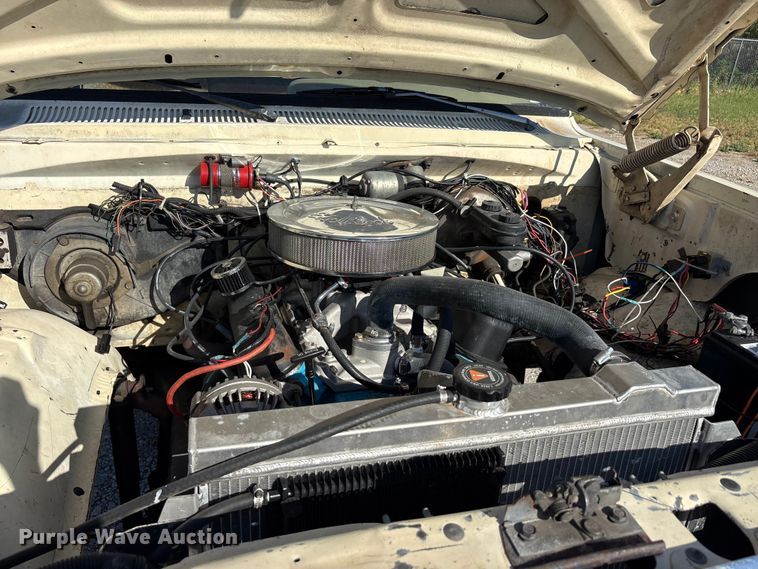image for item EU5781 1988 Dodge W250 pickup truck