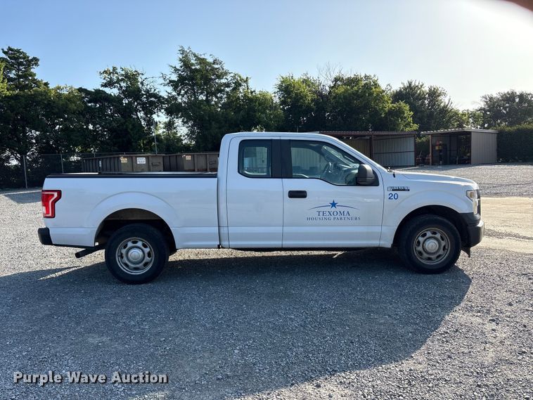 image for item EU5833 2017 Ford F150 Ext. Cab pickup truck
