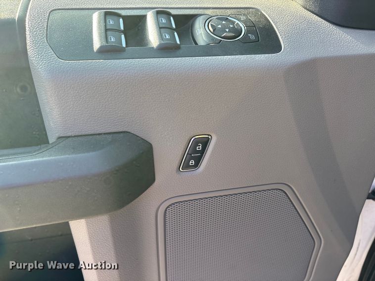 image for item EU5833 2017 Ford F150 Ext. Cab pickup truck