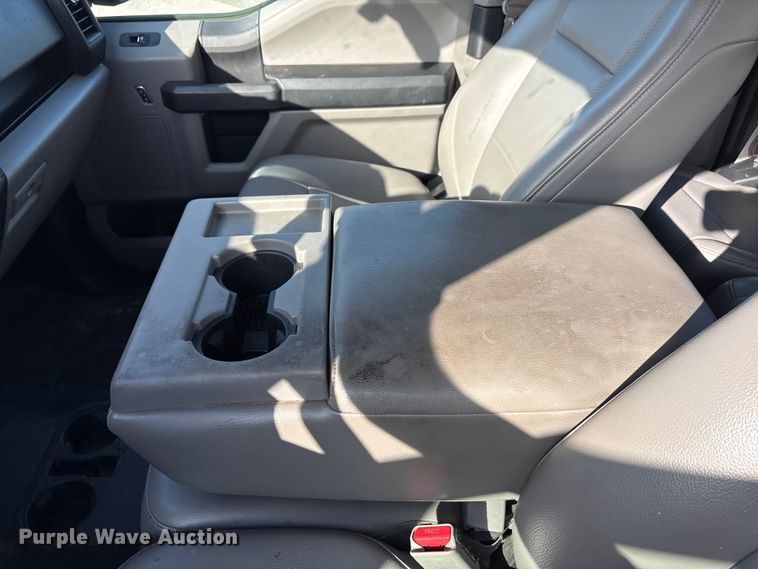 image for item EU5833 2017 Ford F150 Ext. Cab pickup truck