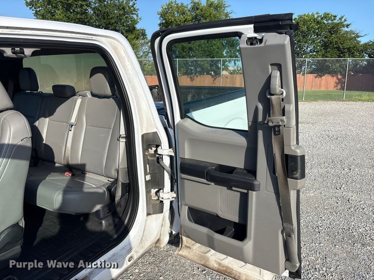 image for item EU5833 2017 Ford F150 Ext. Cab pickup truck