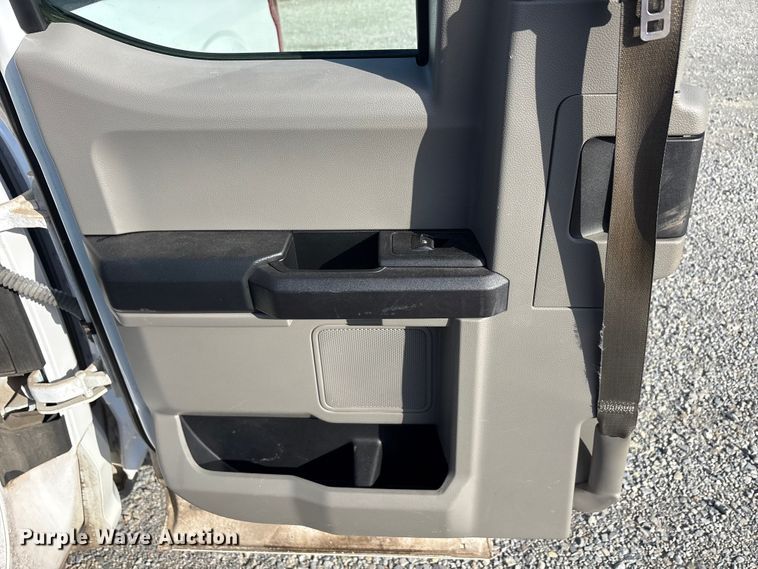image for item EU5833 2017 Ford F150 Ext. Cab pickup truck