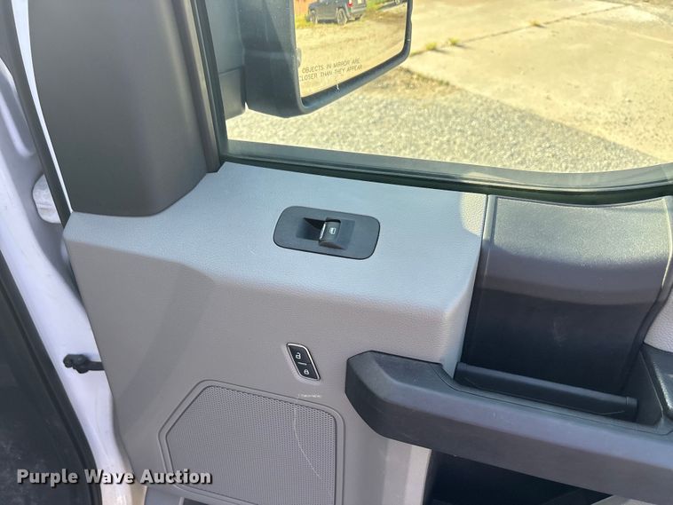 image for item EU5833 2017 Ford F150 Ext. Cab pickup truck