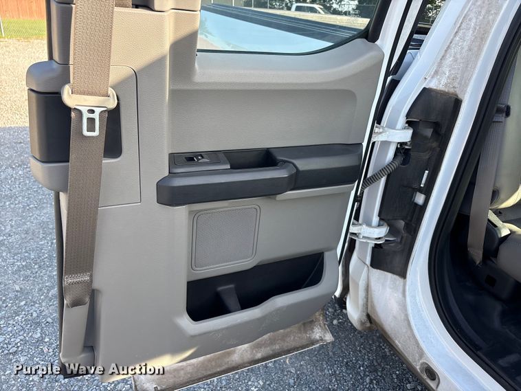 image for item EU5833 2017 Ford F150 Ext. Cab pickup truck