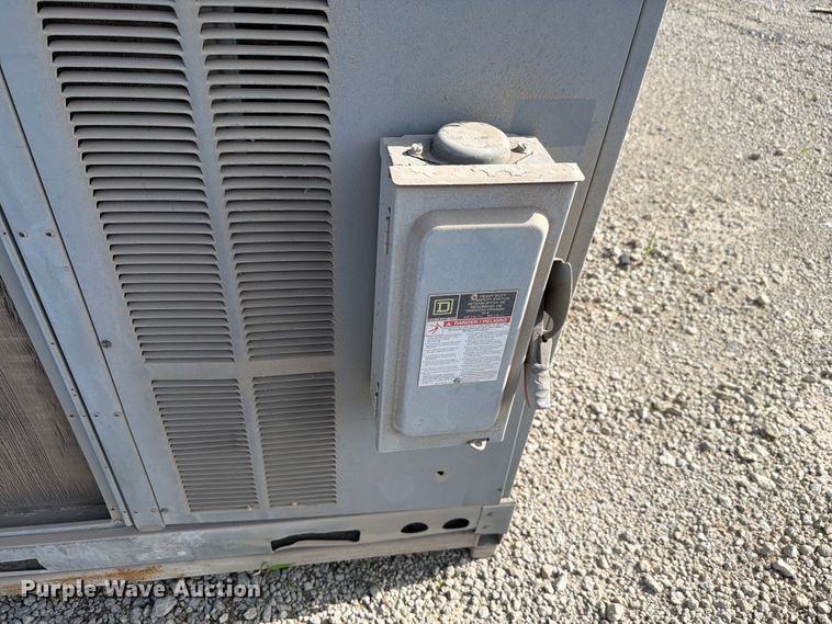 image for item EV2323 (2) Daikin DSG0600804BXXX 5-ton HVAC units